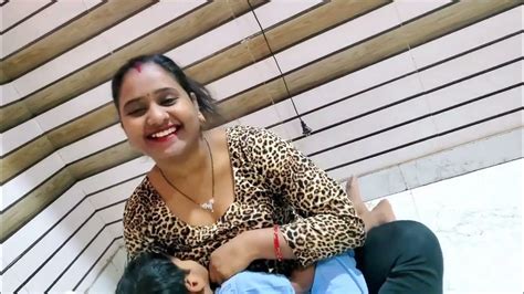 sex karte hue desi|Rachna bhaabhi hindi me baat karte huye bhabhi Ko choda hot。